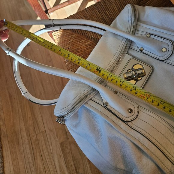 B Makowsky White Leather Shoulder Bag - Picture 13 of 13